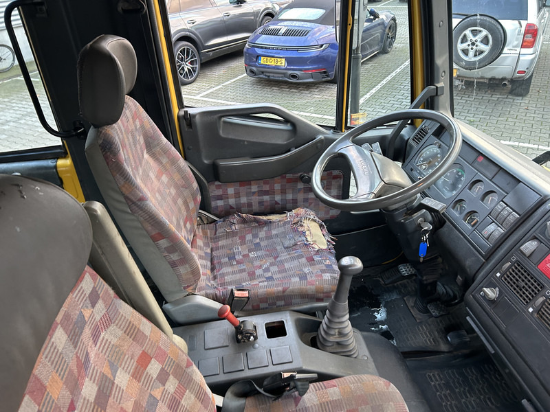 Iveco EuroCargo 80E15 / Double Cab / Manual / 427 dkm / Blad - Blad / Box Truck - Lastbil med skåp: bild 3 Iveco EuroCargo 80E15 / Double Cab / Manual / 427 dkm / Blad - Blad / Box Truck - Lastbil med skåp: bild 3