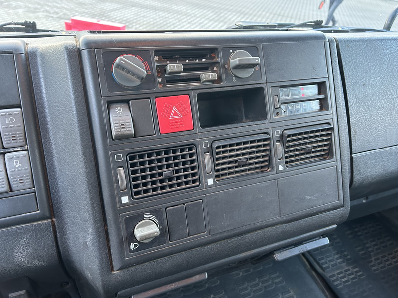 Iveco EuroCargo 80E15 / Double Cab / Manual / 427 dkm / Blad - Blad / Box Truck - Lastbil med skåp: bild 5 Iveco EuroCargo 80E15 / Double Cab / Manual / 427 dkm / Blad - Blad / Box Truck - Lastbil med skåp: bild 5