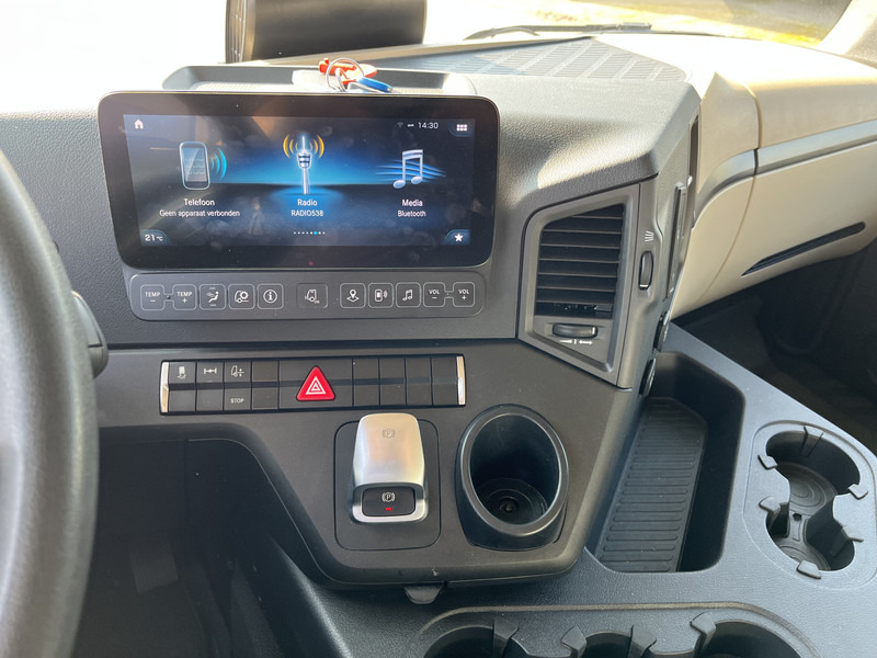 Mercedes-Benz Actros 2124 / 2023 / 18 Ton / Box / Laadklep - Lastbil med skåp: bild 5 Mercedes-Benz Actros 2124 / 2023 / 18 Ton / Box / Laadklep - Lastbil med skåp: bild 5