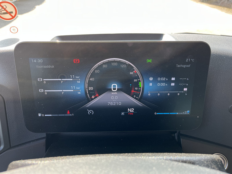 Mercedes-Benz Actros 2124 / 2023 / 18 Ton / Box / Laadklep - Lastbil med skåp: bild 4 Mercedes-Benz Actros 2124 / 2023 / 18 Ton / Box / Laadklep - Lastbil med skåp: bild 4