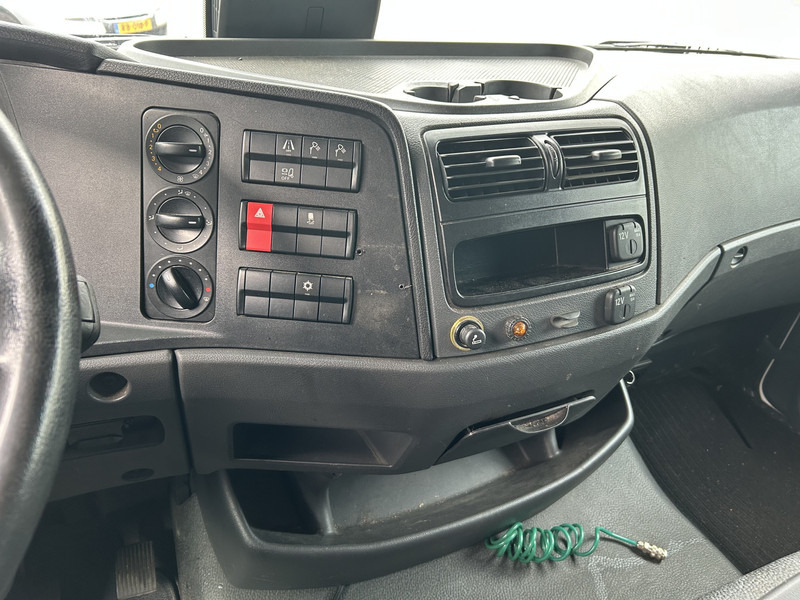 Mercedes-Benz Atego 1018 / 594 dkm / Box 6.3 mtr / Loadlift / APK TUV 04-26 - Lastbil med skåp: bild 5 Mercedes-Benz Atego 1018 / 594 dkm / Box 6.3 mtr / Loadlift / APK TUV 04-26 - Lastbil med skåp: bild 5