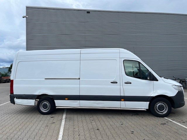 Mercedes-Benz Sprinter 315 1.9 CDI / L4 H2 / Automatic / APK-TUV 04-26 - Skåpbil: bild 2 Mercedes-Benz Sprinter 315 1.9 CDI / L4 H2 / Automatic / APK-TUV 04-26 - Skåpbil: bild 2