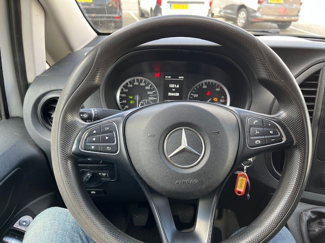 Mercedes-Benz Vito 109 CDI Lang / Airco / Cruise / Trekhaak / APK 01-26 - Små skåpbil: bild 5 Mercedes-Benz Vito 109 CDI Lang / Airco / Cruise / Trekhaak / APK 01-26 - Små skåpbil: bild 5