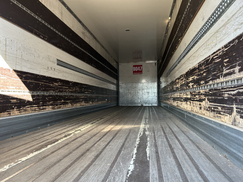 Renders ROC 12.10 City / Box / Loadlift 2000 kg / NL Trailer - Skåp semitrailer: bild 3 Renders ROC 12.10 City / Box / Loadlift 2000 kg / NL Trailer - Skåp semitrailer: bild 3