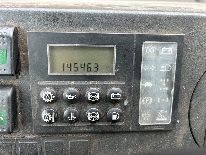 Terberg YT 180 / BDF Umsetzer / Wechselhubwagen / Terminal Truck / Mercedes Motor - Containerbil/ Växelflak lastbil: bild 4 Terberg YT 180 / BDF Umsetzer / Wechselhubwagen / Terminal Truck / Mercedes Motor - Containerbil/ Växelflak lastbil: bild 4