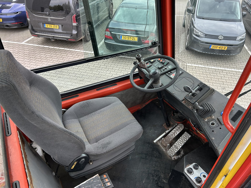 Terberg YT 180 / BDF Umsetzer / Wechselhubwagen / Terminal Truck / Mercedes Motor - Containerbil/ Växelflak lastbil: bild 3 Terberg YT 180 / BDF Umsetzer / Wechselhubwagen / Terminal Truck / Mercedes Motor - Containerbil/ Växelflak lastbil: bild 3