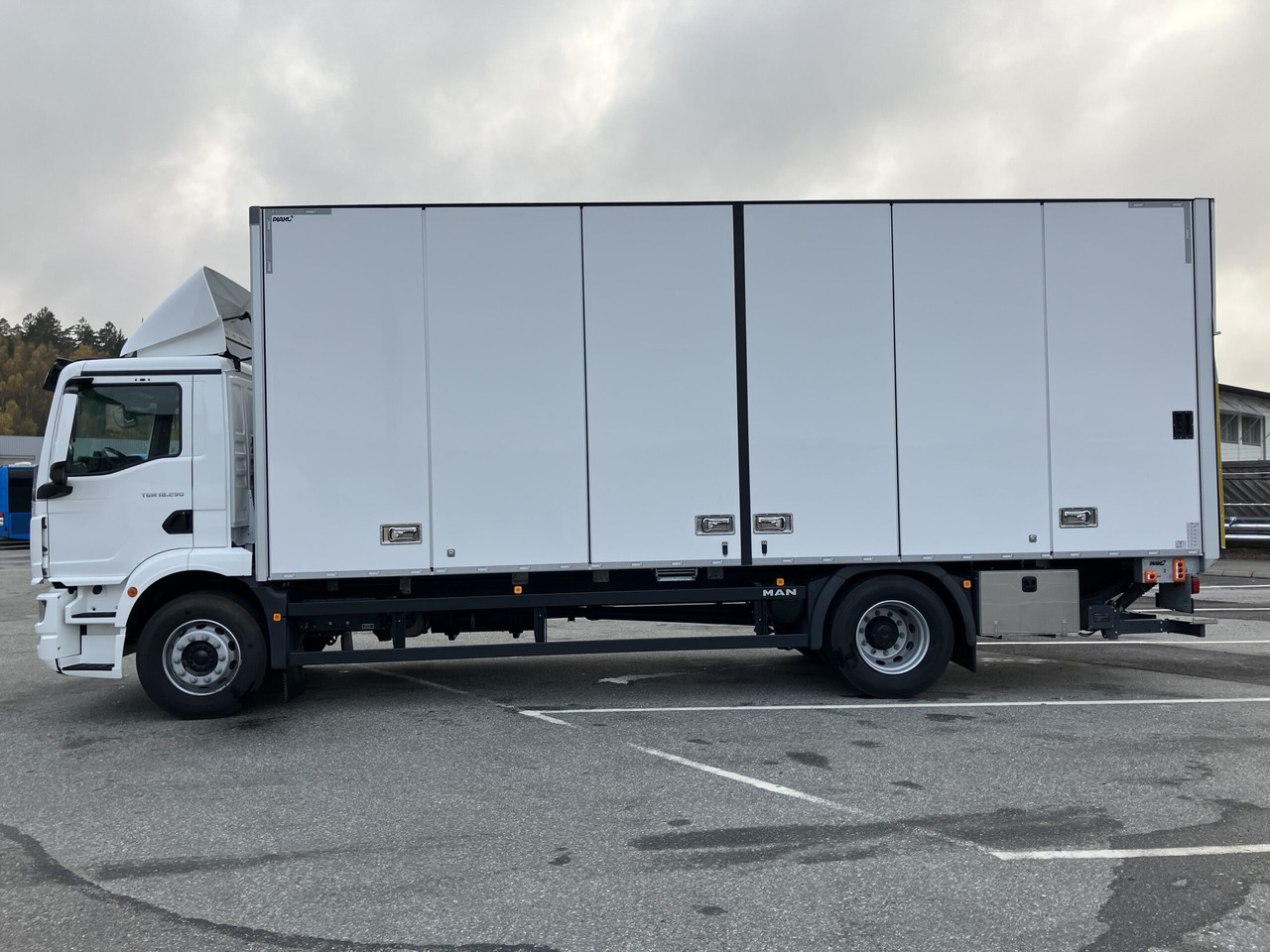 TGM 18.290 4×2 LL 18-ppl ÖBS - Lastbil med skåp: bild 5 TGM 18.290 4×2 LL 18-ppl ÖBS - Lastbil med skåp: bild 5