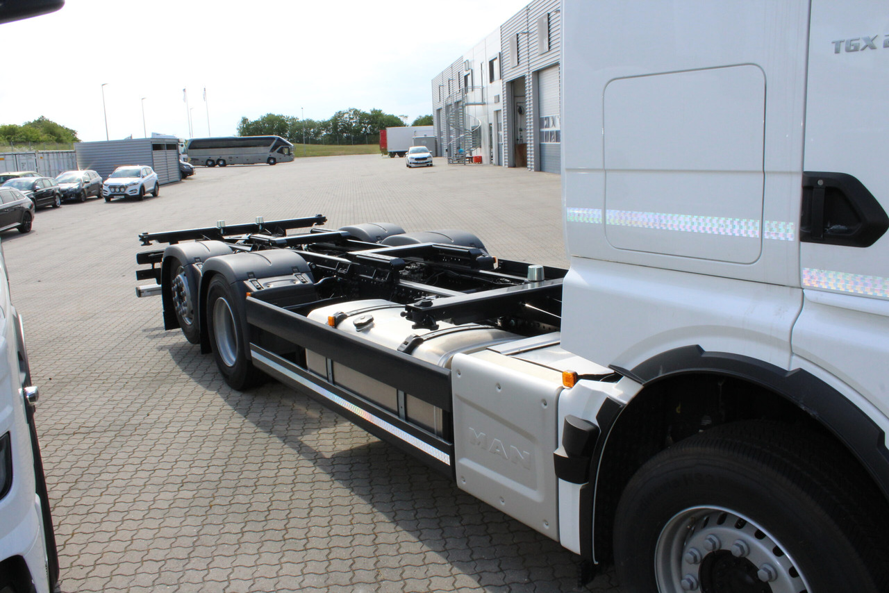 Växelflak MAN TGX 26.520 6X2-4 LL - Containerbil/ Växelflak lastbil: bild 3 Växelflak MAN TGX 26.520 6X2-4 LL - Containerbil/ Växelflak lastbil: bild 3