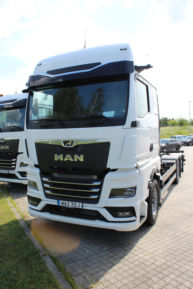 Växelflak MAN TGX 26.520 6X2-4 LL - Containerbil/ Växelflak lastbil: bild 1 Växelflak MAN TGX 26.520 6X2-4 LL - Containerbil/ Växelflak lastbil: bild 1