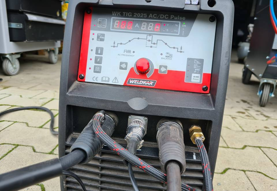 Spawarka Tig WELDKAR WK 2025 AC/DC Puls, 200A - Svetsutrustning: bild 1 Spawarka Tig WELDKAR WK 2025 AC/DC Puls, 200A - Svetsutrustning: bild 1