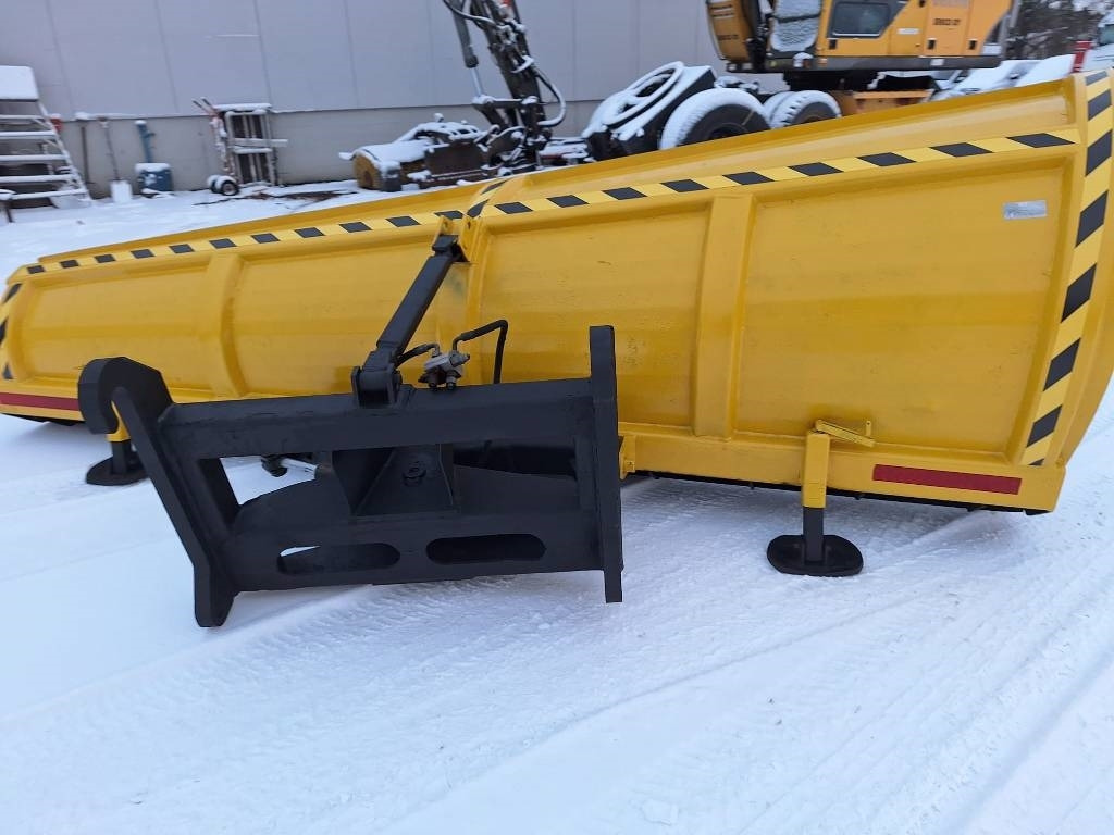 Rote 360 alueaura - Snöplog för Lantbruksmaskiner: bild 3 Rote 360 alueaura - Snöplog för Lantbruksmaskiner: bild 3