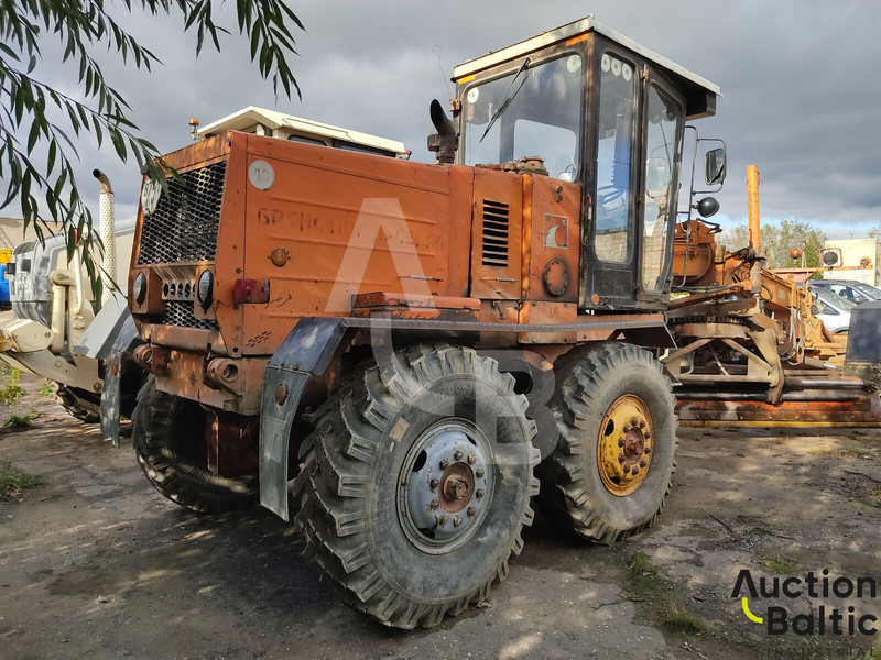 Brianskij Arsenal GS-14.02 - Väghyvel: bild 4 Brianskij Arsenal GS-14.02 - Väghyvel: bild 4