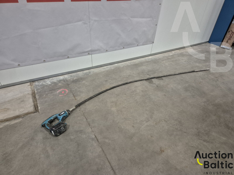 Makita DVR850 - Byggmaskiner: bild 1 Makita DVR850 - Byggmaskiner: bild 1