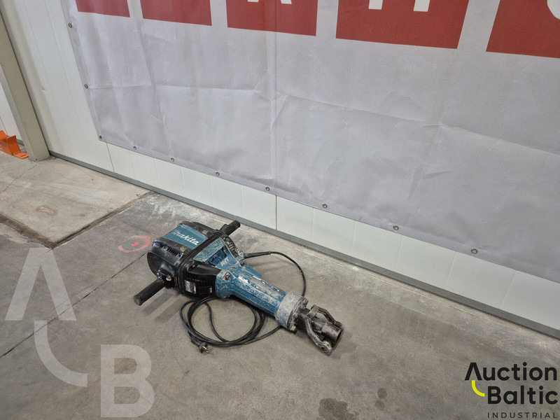 Makita HM1812 - Byggmaskiner: bild 1 Makita HM1812 - Byggmaskiner: bild 1