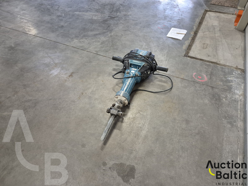 Makita HM1812 - Byggmaskiner: bild 2 Makita HM1812 - Byggmaskiner: bild 2