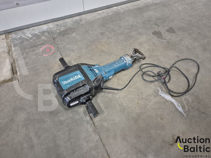 Makita HM1812 - Byggmaskiner: bild 1 Makita HM1812 - Byggmaskiner: bild 1