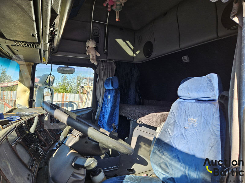 Scania R 114 LA - Dragbil: bild 5 Scania R 114 LA - Dragbil: bild 5