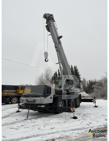 Grove GMK 3055 - Lastbilskran: bild 1 Grove GMK 3055 - Lastbilskran: bild 1