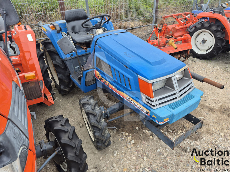 Iseki TU 200 - Traktor: bild 2 Iseki TU 200 - Traktor: bild 2