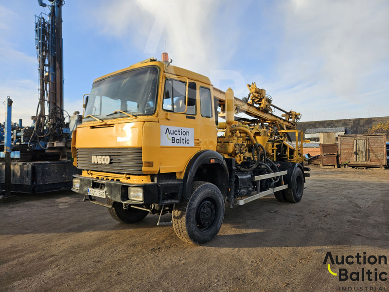 Iveco 180-25 - Borrmaskin: bild 1 Iveco 180-25 - Borrmaskin: bild 1