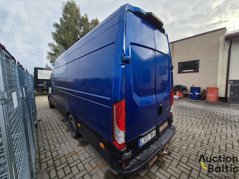 Iveco 35S17 - Skåpbil: bild 4 Iveco 35S17 - Skåpbil: bild 4