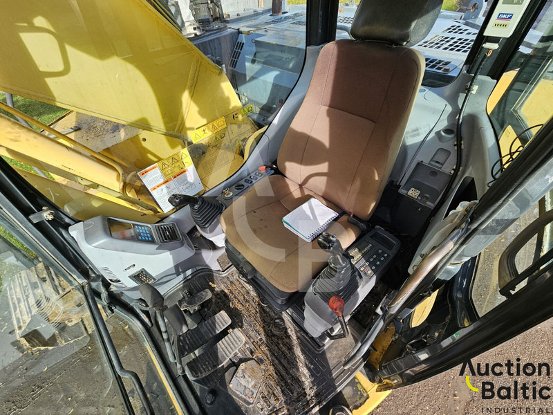 Komatsu PC228USLC-3N0 - Bandgrävare: bild 5 Komatsu PC228USLC-3N0 - Bandgrävare: bild 5