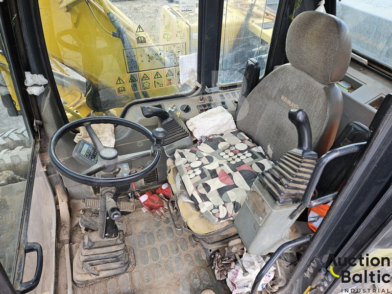 Komatsu PW130ES-6K - Grävmaskin på däck: bild 5 Komatsu PW130ES-6K - Grävmaskin på däck: bild 5