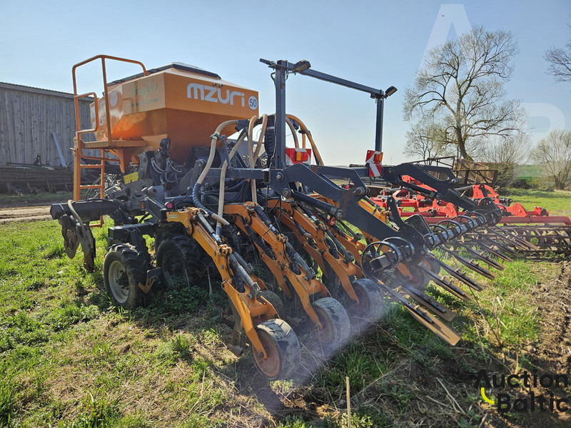 MZURI PRO-TIL3T - Kombisåmaskin: bild 3 MZURI PRO-TIL3T - Kombisåmaskin: bild 3