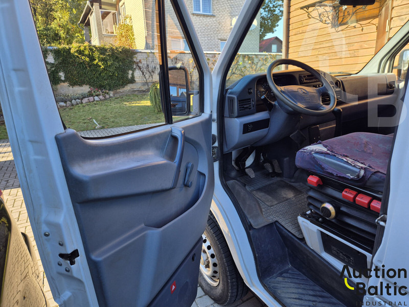 Mercedes-Benz 300-serie 312 D - Skåpbil: bild 5 Mercedes-Benz 300-serie 312 D - Skåpbil: bild 5