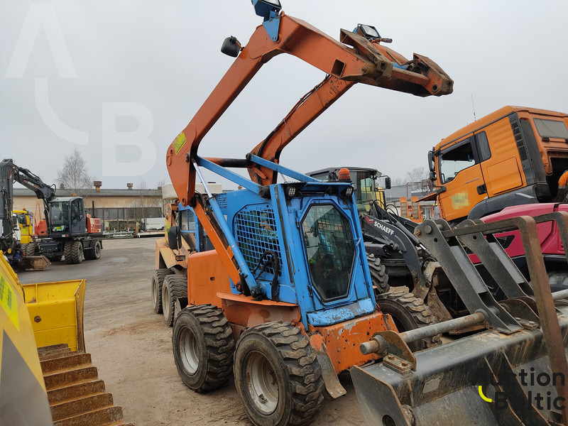 New Holland LS 185 B - Kompaktlastare/ Slirstyrda lastare: bild 1 New Holland LS 185 B - Kompaktlastare/ Slirstyrda lastare: bild 1
