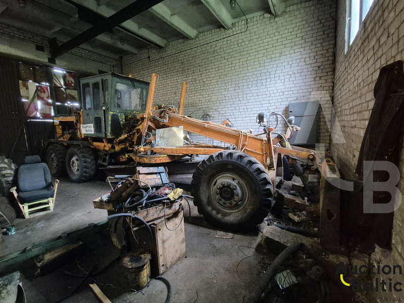 Onbekend DZ-122A-6 - Väghyvel: bild 1 Onbekend DZ-122A-6 - Väghyvel: bild 1