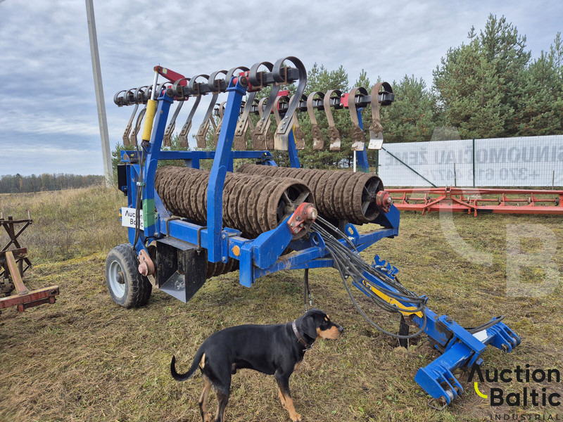 Servis Traktor KZK "Olvia-6A" - Jordbruks-vält: bild 2 Servis Traktor KZK "Olvia-6A" - Jordbruks-vält: bild 2