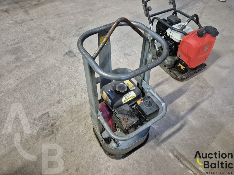 Swepac FR85 - Vibroplatta: bild 2 Swepac FR85 - Vibroplatta: bild 2