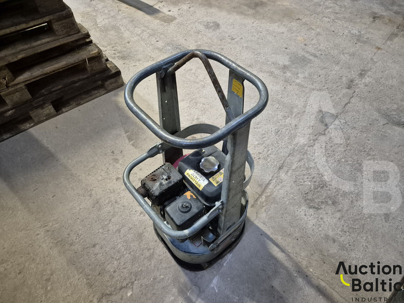 Swepac FR85 - Vibroplatta: bild 1 Swepac FR85 - Vibroplatta: bild 1