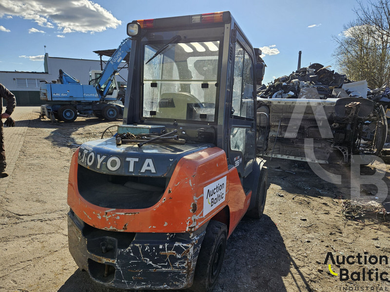 Toyota E 811 - Dieseltruck: bild 3 Toyota E 811 - Dieseltruck: bild 3