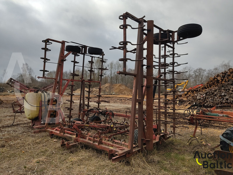 Vaderstad Boggiharv - Kultivator: bild 1 Vaderstad Boggiharv - Kultivator: bild 1