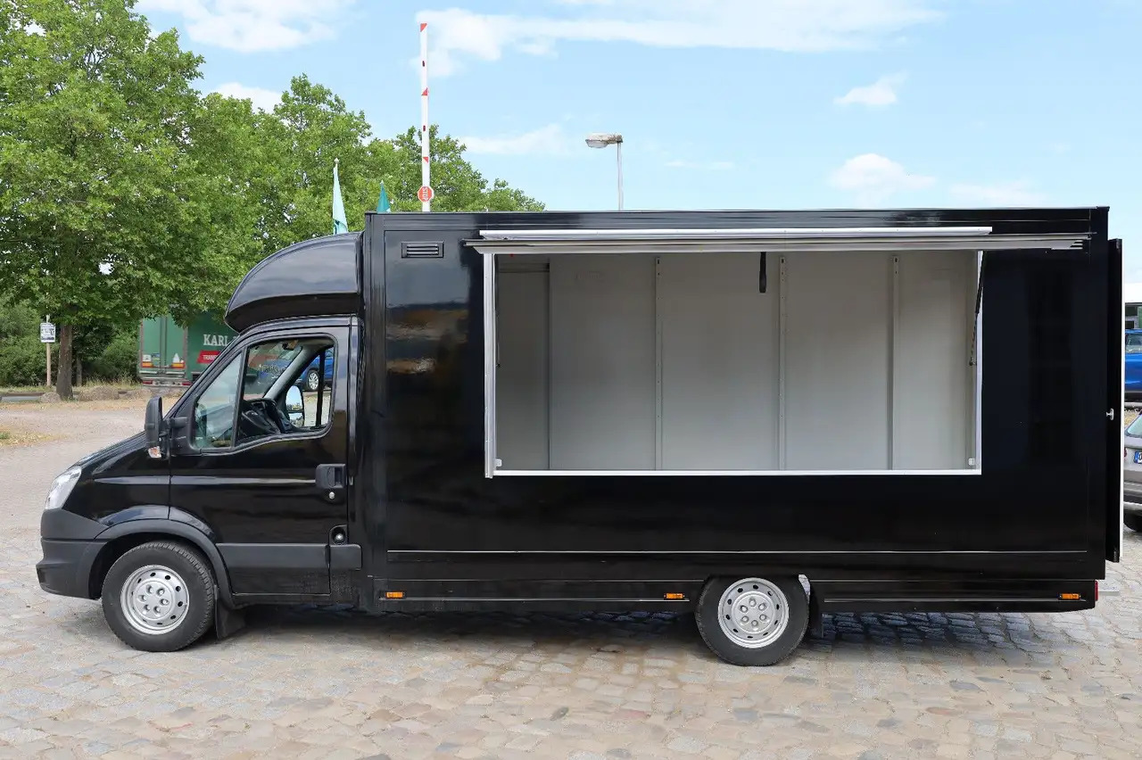 Iveco IS35SI2AA/ FOODTRUCK/Daily - Matbil: bild 1 Iveco IS35SI2AA/ FOODTRUCK/Daily - Matbil: bild 1