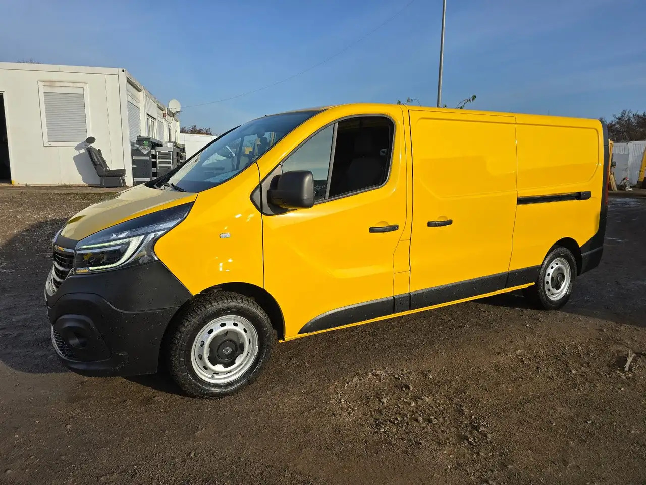 Renault Trafic Kasten L2H1 3,0t Komfort - Skåpbil: bild 1 Renault Trafic Kasten L2H1 3,0t Komfort - Skåpbil: bild 1