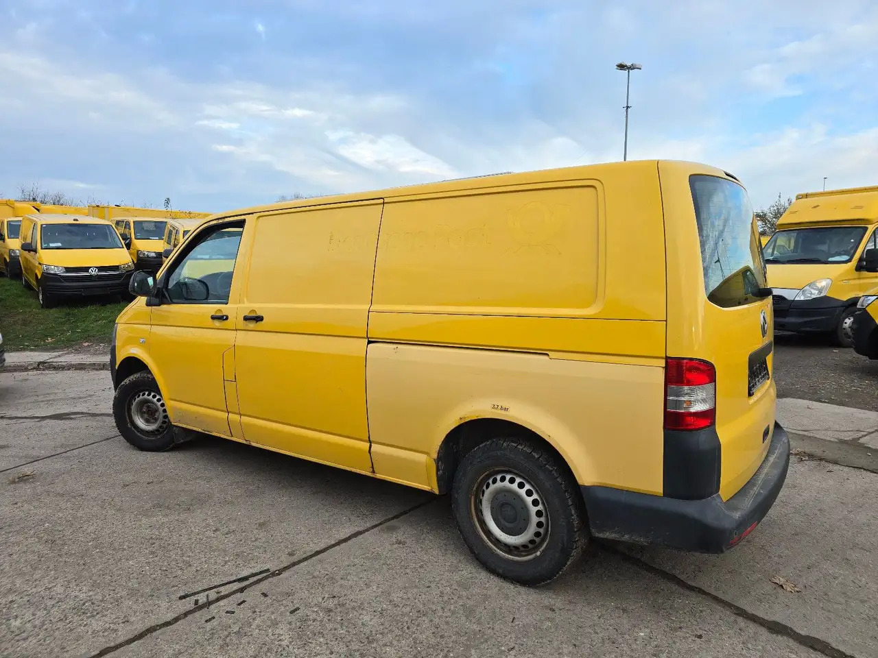 Volkswagen T5 lang Transporter Kasten-Kombi 2.0 TDI/EU5 - Skåpbil: bild 4 Volkswagen T5 lang Transporter Kasten-Kombi 2.0 TDI/EU5 - Skåpbil: bild 4