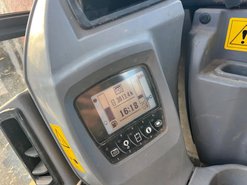 Allterrängkran Kubota KX080-4: bild 16