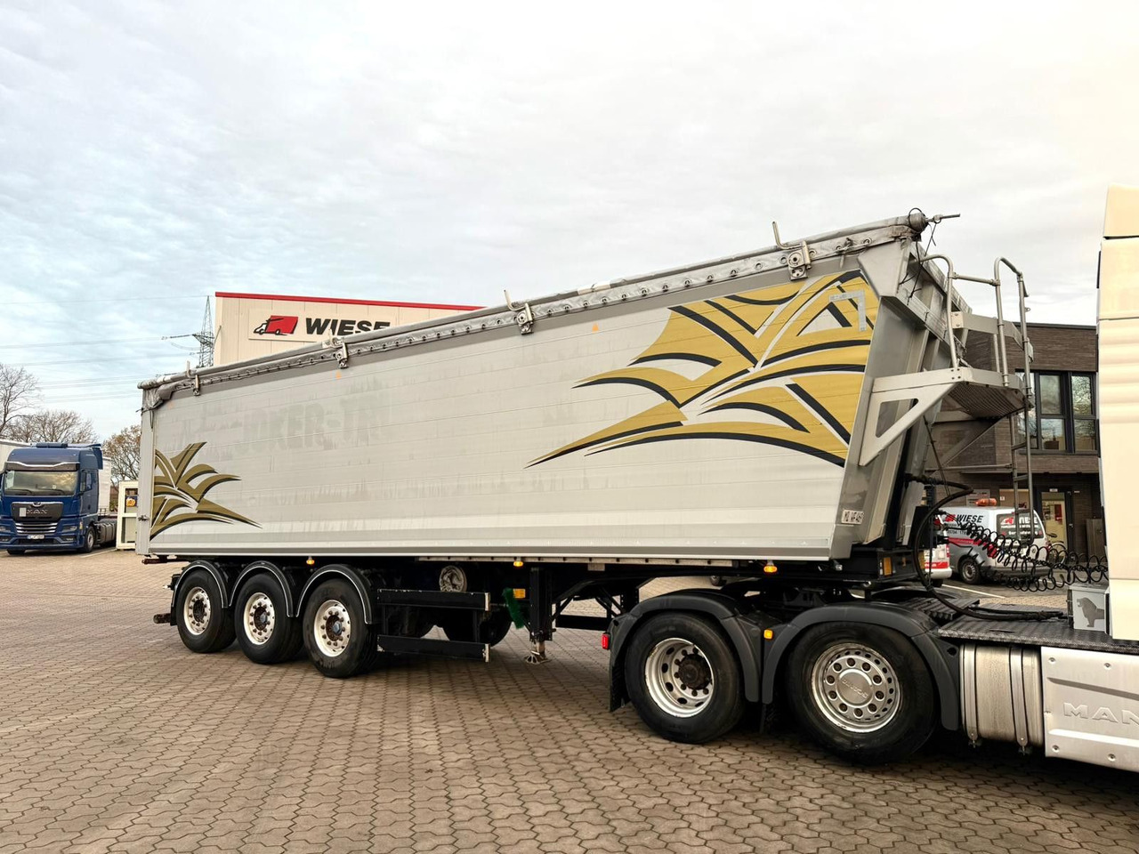 Benalu Bulkliner 95 Alu Kippmulde 51,5m³ - Tippbil semitrailer: bild 1 Benalu Bulkliner 95 Alu Kippmulde 51,5m³ - Tippbil semitrailer: bild 1