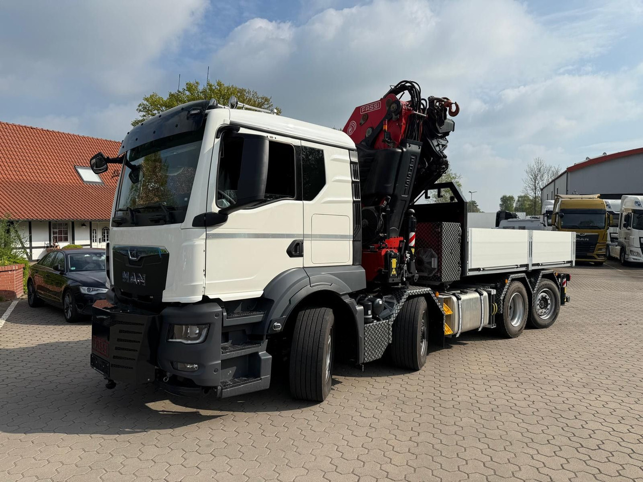 MAN 35.520 8x4 Fassi F800 RA2.28 OHNE ABSTÜTZÜBERWA. - Dragbil: bild 3 MAN 35.520 8x4 Fassi F800 RA2.28 OHNE ABSTÜTZÜBERWA. - Dragbil: bild 3