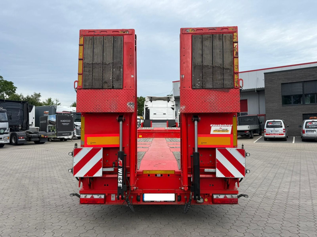Kässbohrer K.SLS ECO Tieflader mit hydraulischen Rampen - Låg lastare semitrailer: bild 5 Kässbohrer K.SLS ECO Tieflader mit hydraulischen Rampen - Låg lastare semitrailer: bild 5