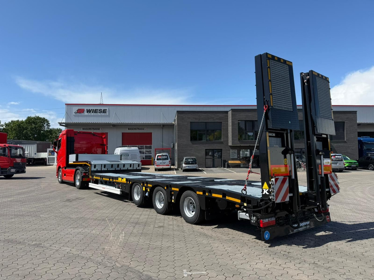 Kässbohrer SLS.HS Tieflader mit hydr. Schwanenhals - Låg lastare semitrailer: bild 1 Kässbohrer SLS.HS Tieflader mit hydr. Schwanenhals - Låg lastare semitrailer: bild 1