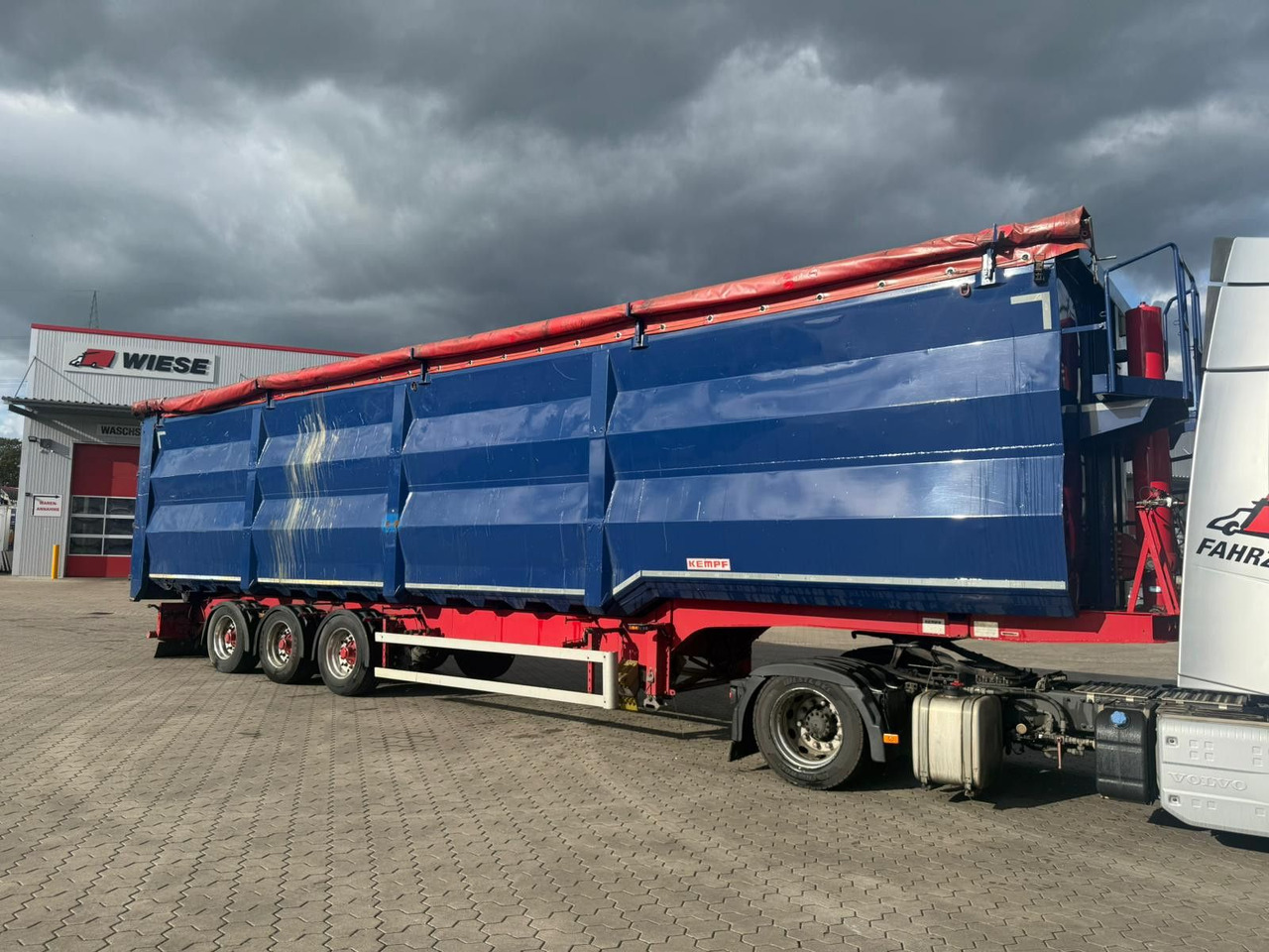 Kempf SKM 35/3 Großraummulde für Schrott 85m³ - Tippbil semitrailer: bild 1 Kempf SKM 35/3 Großraummulde für Schrott 85m³ - Tippbil semitrailer: bild 1