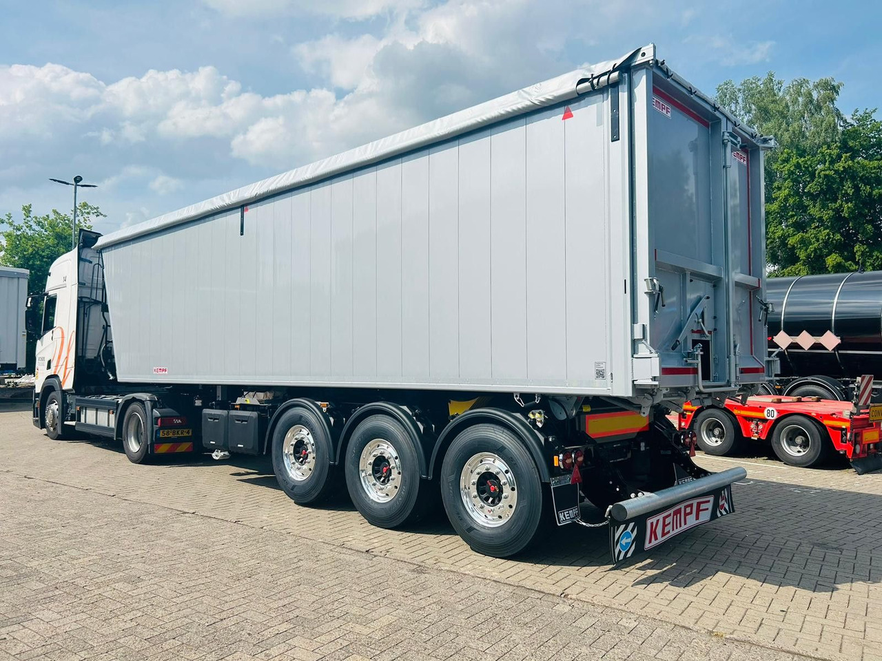 Kempf SKM 36/3 AK 3-Achs Alu Sattelkipper 50m³ - Tippbil semitrailer: bild 3 Kempf SKM 36/3 AK 3-Achs Alu Sattelkipper 50m³ - Tippbil semitrailer: bild 3