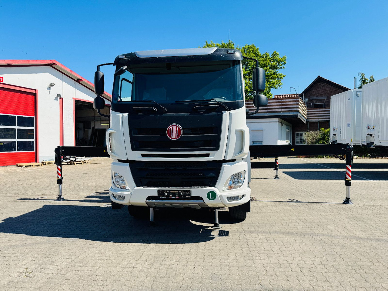 Tatra 6x6x6 Phoenix Fassi F545RA.2.27 L214 V20 - Lastbil, Kranbil: bild 2 Tatra 6x6x6 Phoenix Fassi F545RA.2.27 L214 V20 - Lastbil, Kranbil: bild 2