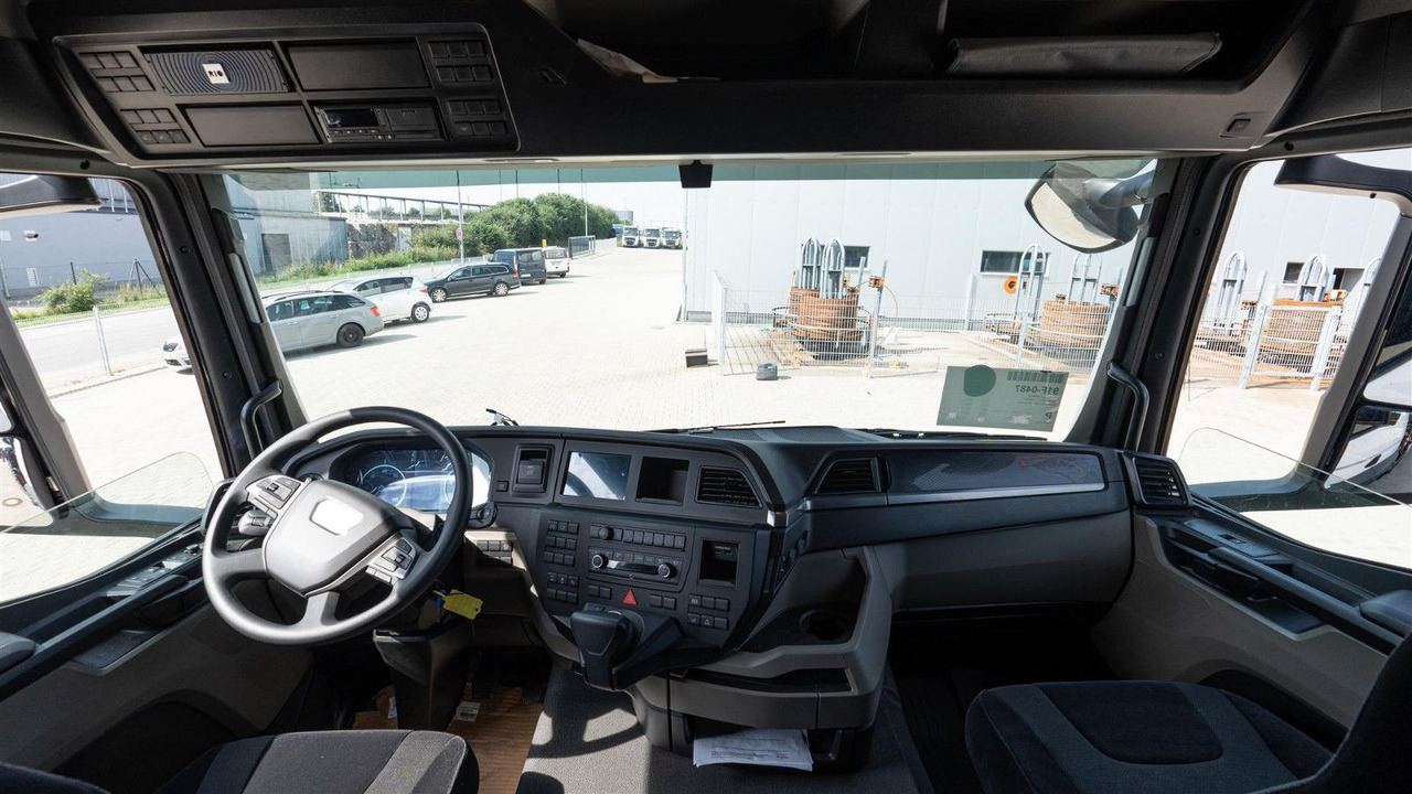 MAN 35.470 8x2 Kran F710 RA2.26 - Flakbil, Kranbil: bild 3 MAN 35.470 8x2 Kran F710 RA2.26 - Flakbil, Kranbil: bild 3