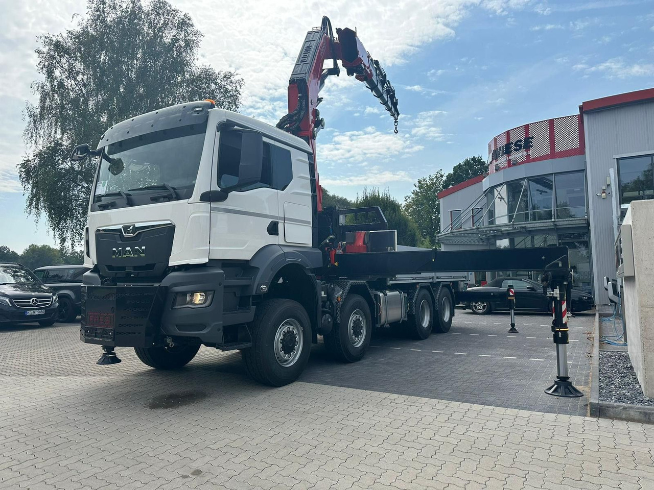 MAN TGS 41.520 8x8 mit Fassi Ladekran F710RA.2.26 - Flakbil: bild 2 MAN TGS 41.520 8x8 mit Fassi Ladekran F710RA.2.26 - Flakbil: bild 2