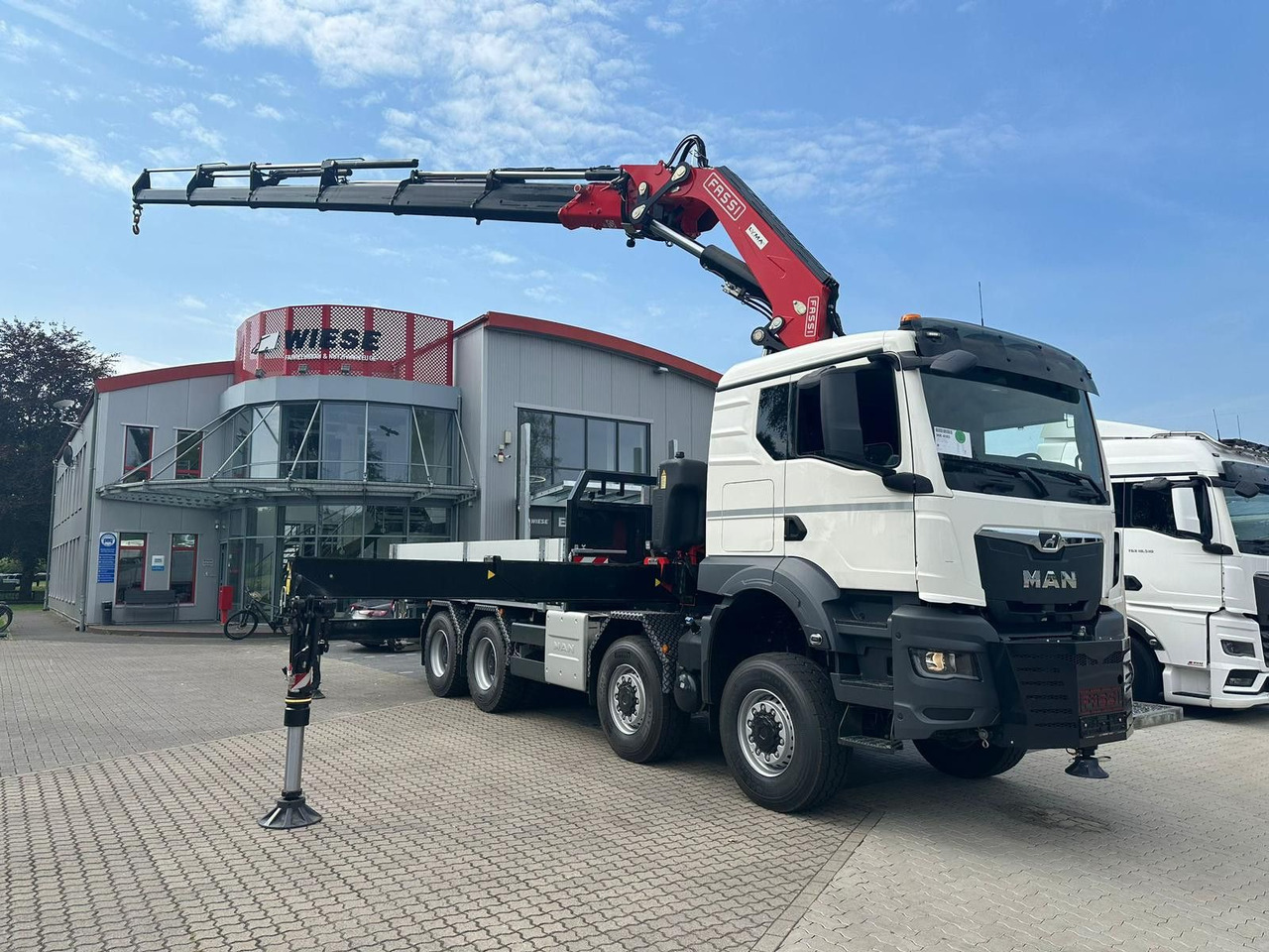 MAN TGS 41.520 8x8 mit Fassi Ladekran F710RA.2.26 - Kranbil: bild 1 MAN TGS 41.520 8x8 mit Fassi Ladekran F710RA.2.26 - Kranbil: bild 1